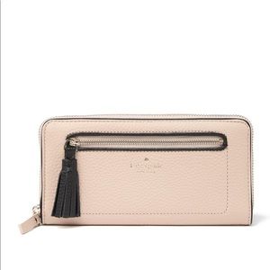 NWOT Kate Spade Chester Street Neda Wallet